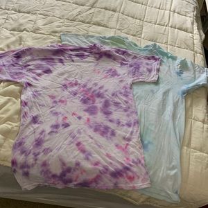 2 pack tie dye shirts, blue and purple